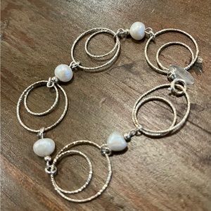 Sterling silver freshwater pearl bracelet
